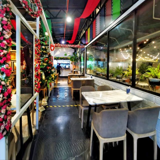 Dinner at La'Farine Café