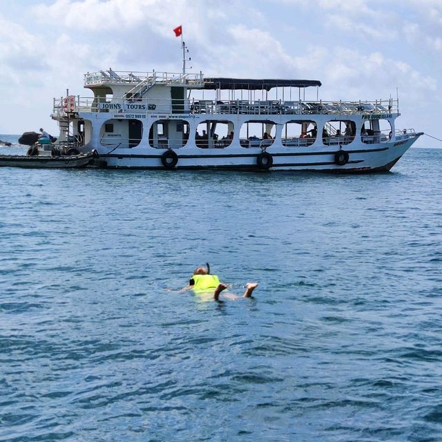 And Buom Island 