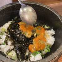 【神戸】大量のパンチャンが並ぶ隠れ韓国料理店