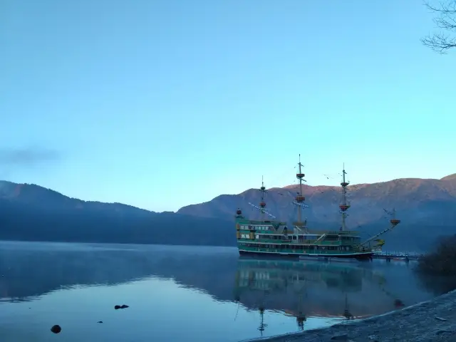 重溫箱根之美- 清晨的蘆之湖