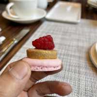 High-Tea moment at Brasserie Les Saveurs
