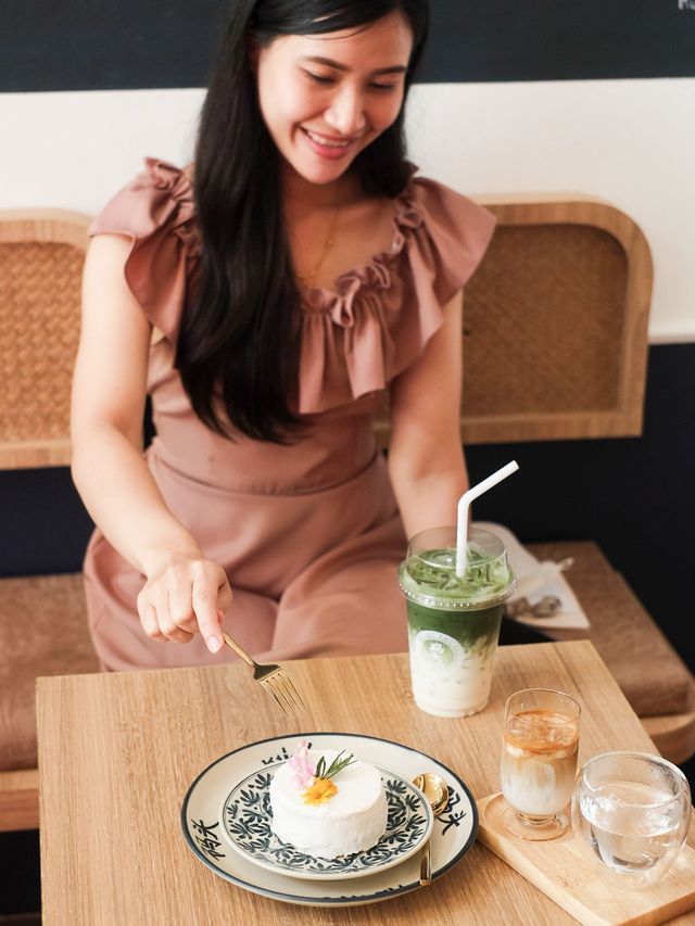 Matou Hostel & Cafe