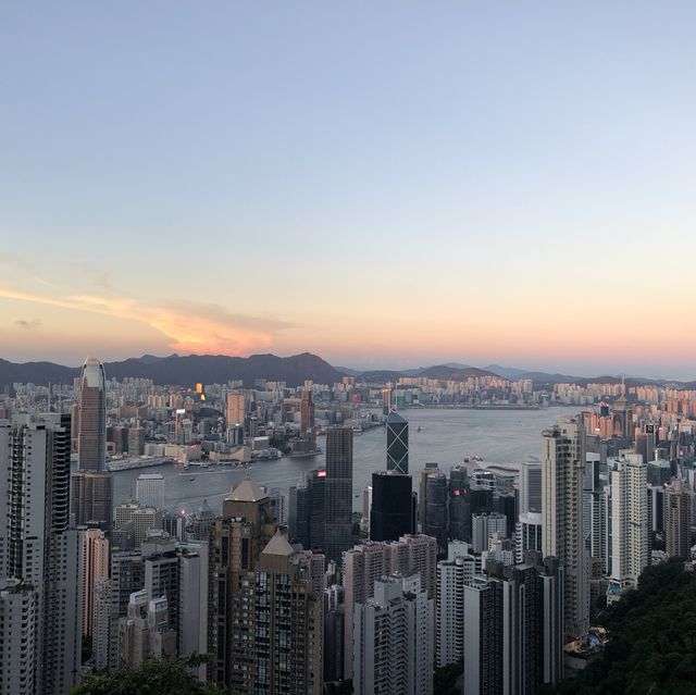 ✨🤍香港最美景色- 太平山頂『獅子亭』 ⛰️🪄