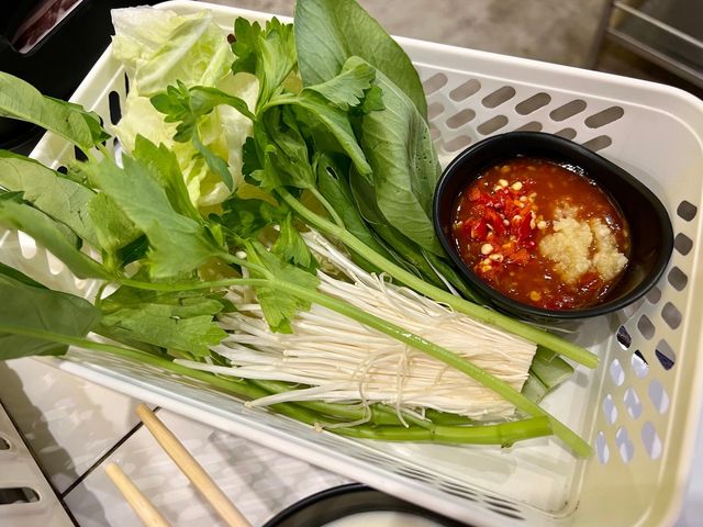 ย่าง ติด มันส์ : อิ่มไม่อั้นหลักร้อย