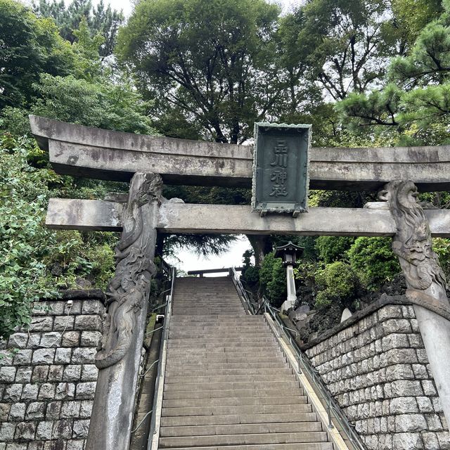 【喧騒を忘れる荘厳な雰囲気〜品川神社〜】