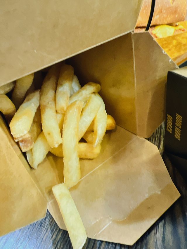 《九龍灣巨型 Burger 🍔 》