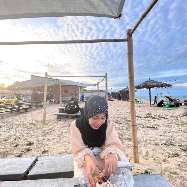 ทะเลเยียวยาทุกสิ่ง..คาเฟ่ริมหาดสุดฟิน
