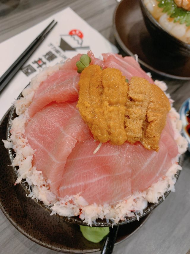 超浮誇澎湃足料新鮮海鮮丼飯🥢❗️