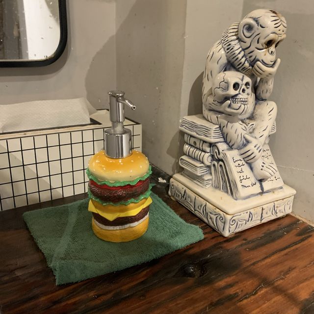 Juicy American Burgers in Houhai ,Sanya