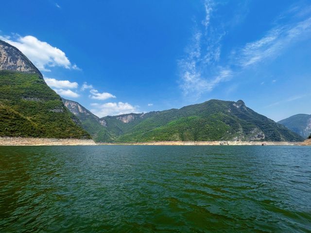Hubei Enshi Daqing River Scenic Area | Known as the "Mother River" of the Tujia people.