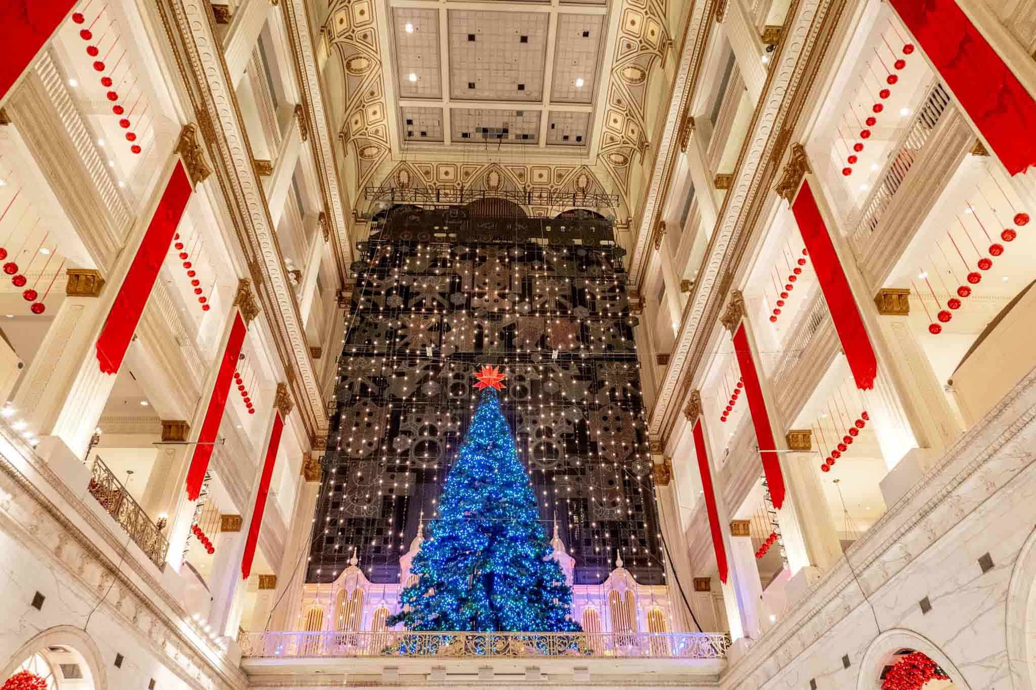 Macy’s Christmas Light Show | The Wanamaker Building