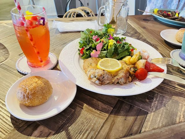 那覇 カフェ「Daisy」