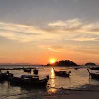 Lipe Beach Resort 