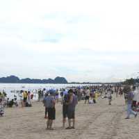 北越下龍灣必玩景點—白齋Bãi Chay海灘