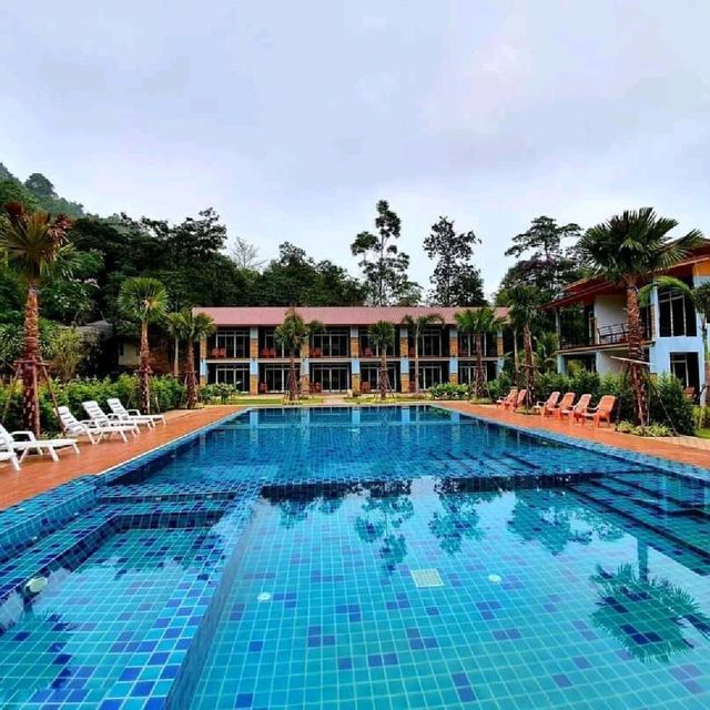 Khaosok Rainforest Resort 