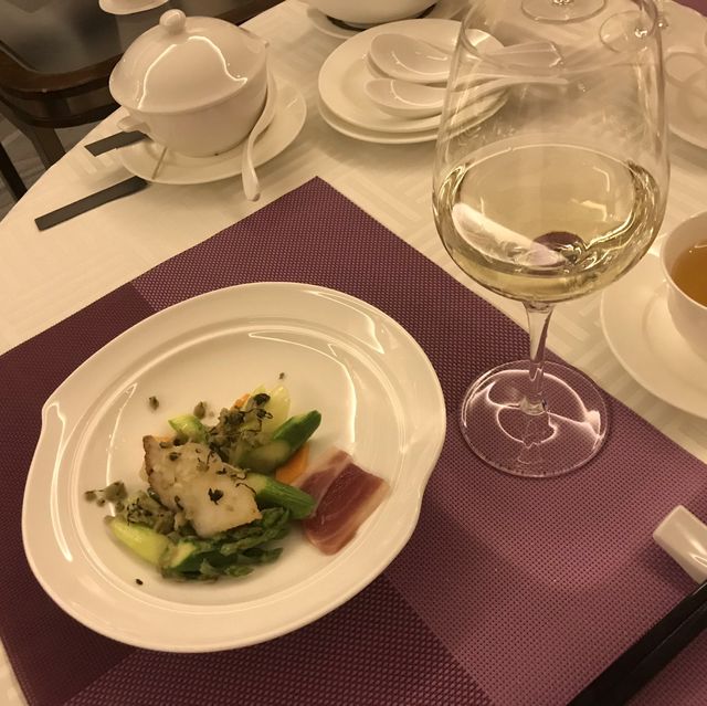 InterContinental Grand Stanford staycation: in-room Chinese dinner