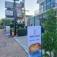 White house Cafe & Bistro  Yala