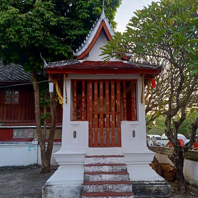 วัดสีบุญเรืองสิริมาราม ที่เมืองหลวงพระบาง