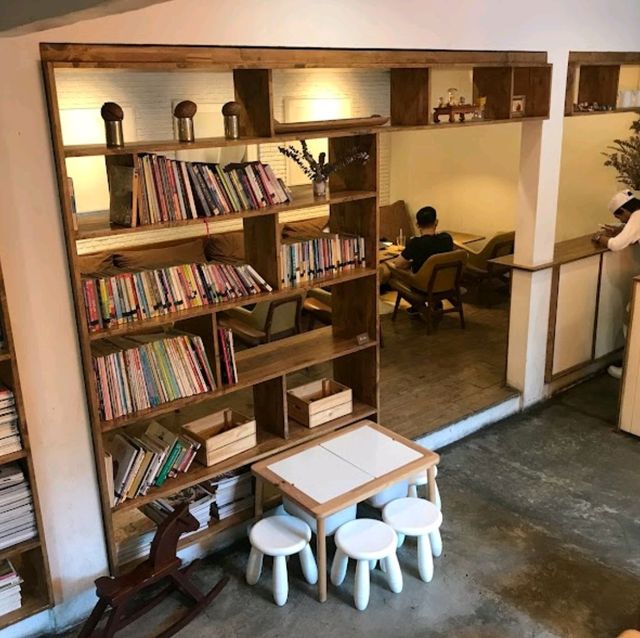 Library Cafe 曼谷做一日文青 看看書喝喝啡