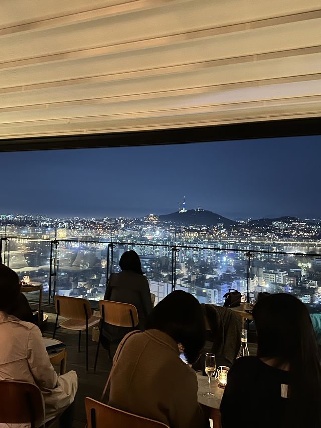 멋진 서울 야경과 노을이 있는 카페이자 Bar, 탤러스 9.5🥰