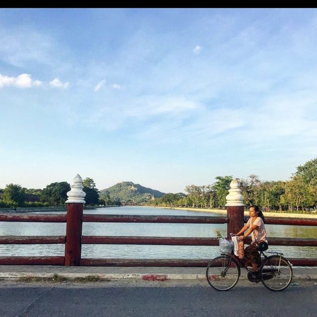 Mandalay , slow life city in the North