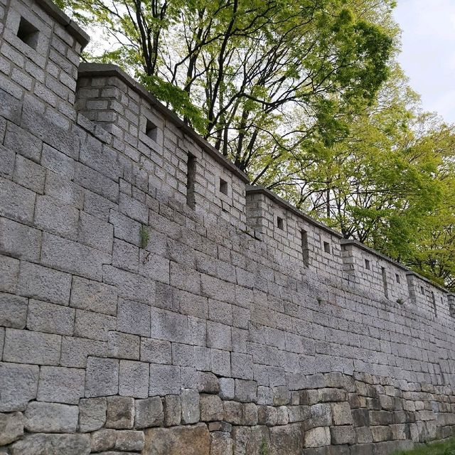 Seoul City wall hike 