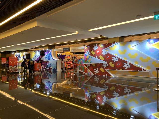 Disney Store In Singapore 😍