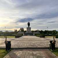 พระบรมราชานุสาวรีย์สมเด็จพระนเรศวรมหาราช