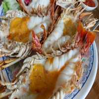 ร้านอาหารกระเพาะปลาริมเมย