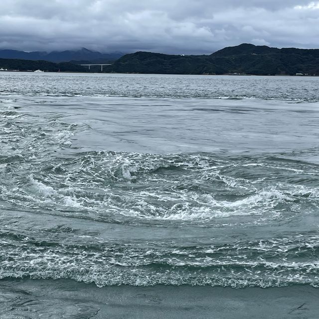 淡路島　渦潮クルーズ