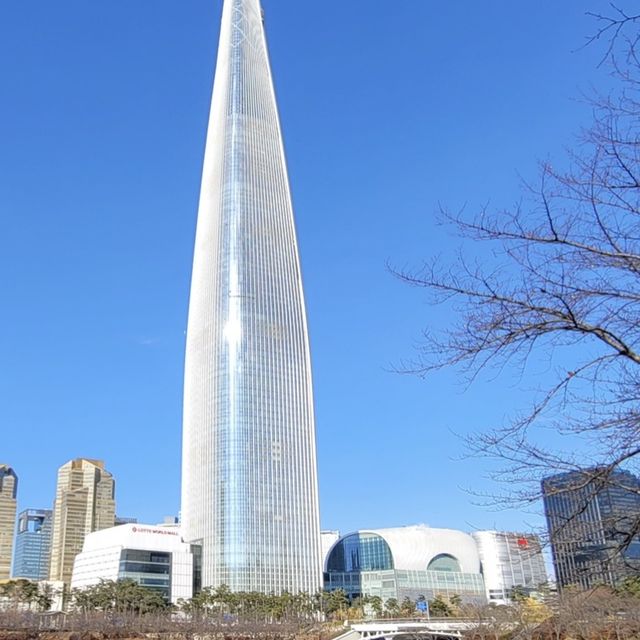 서울 전경을 내려다볼수 있는 서울 스카이 