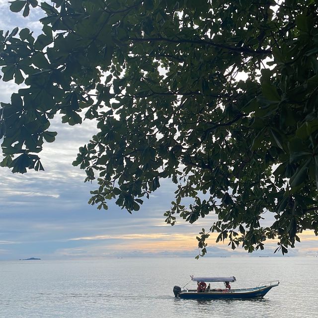 Teluk Batik Beach, Teluk Batik