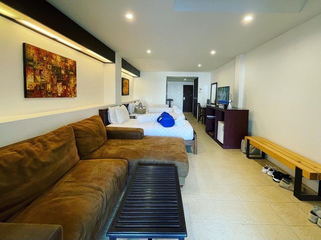 บ้านทะเล โรงแรมติดทะเลหาดทรายขาว ชุมพร