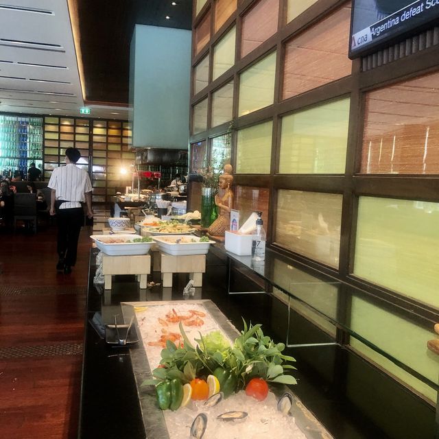 Lunchtime at The Brasserie@Holiday inn Silom