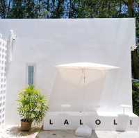 “Laloli cafe”