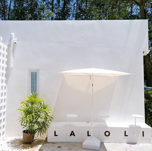 “Laloli cafe”