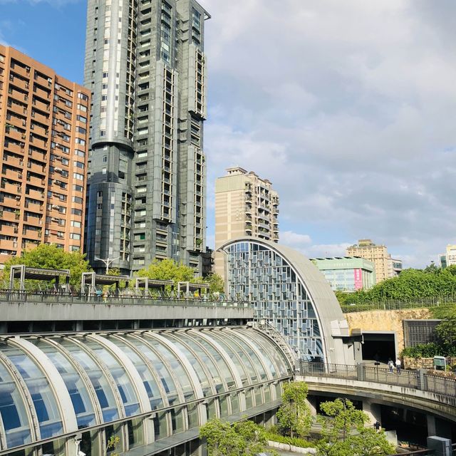 寶可夢迷快來💙💛 Daan Forest Park 大安森林公園
