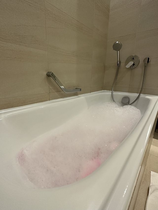 One Bedroom Deluxe Suite 1307