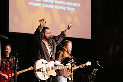 An evening with Backyard Worship | Muskoka Bible Centre ️