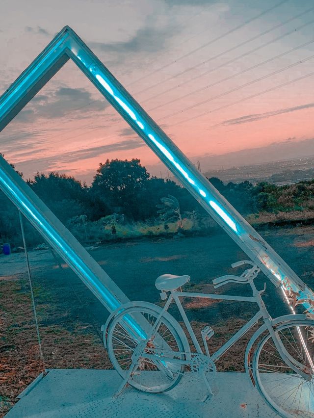 台中擁有超美大肚山夜景的–那兩蚵烤鮮蚵,燒烤,快炒店,網美照超好拍