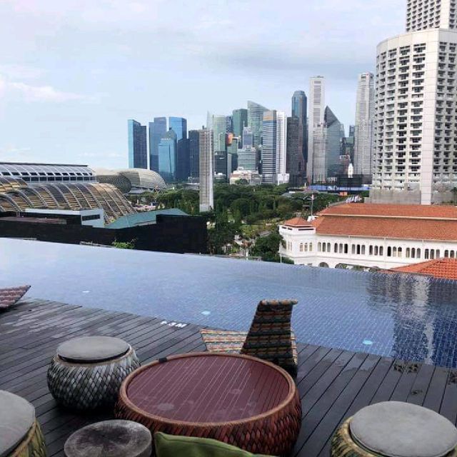 Infinity Pool @ Naumi