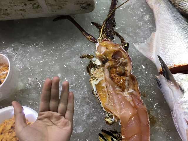 ร้านอาหารทะเล Michelin guide ในหมู่บ้านประมง 