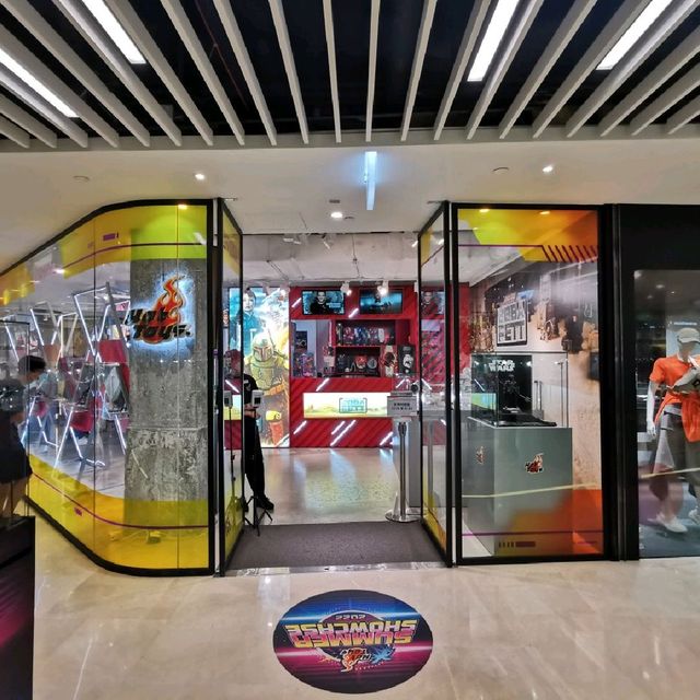 漫威電影角色大型模型在銅鑼灣Fashion walk出沒🔥🔥🔥