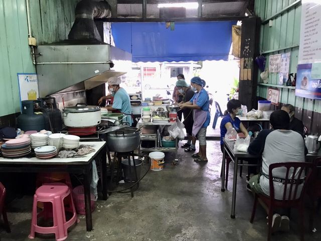 ฉิวดำ ร้านที่ต้องมีเทคนิคการสั่ง
