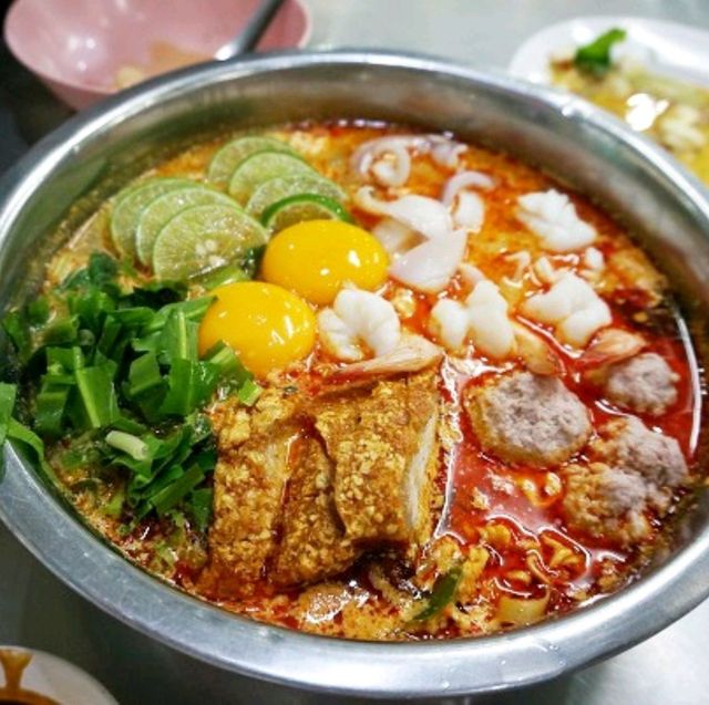 曼谷最邪惡宵夜 每晚都長長人龍名店 Jeh O Chula