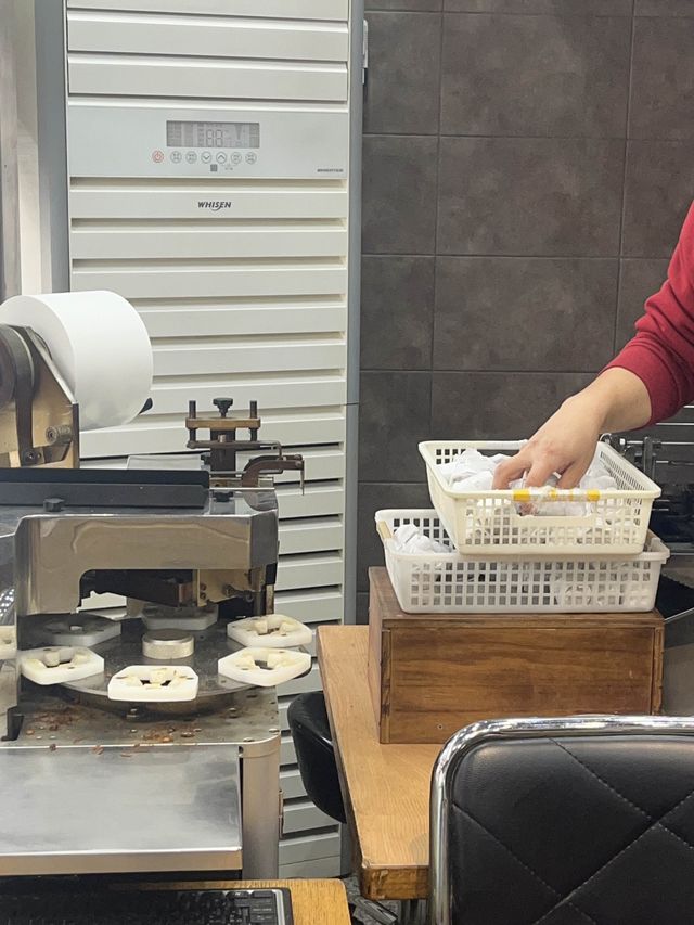 팥 앙금이 꽉꽉 채워져있는 호두과자 맛집🥹, 합정역 소문난 호두과자