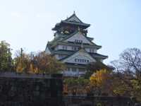 紅葉も映えます『大阪城』