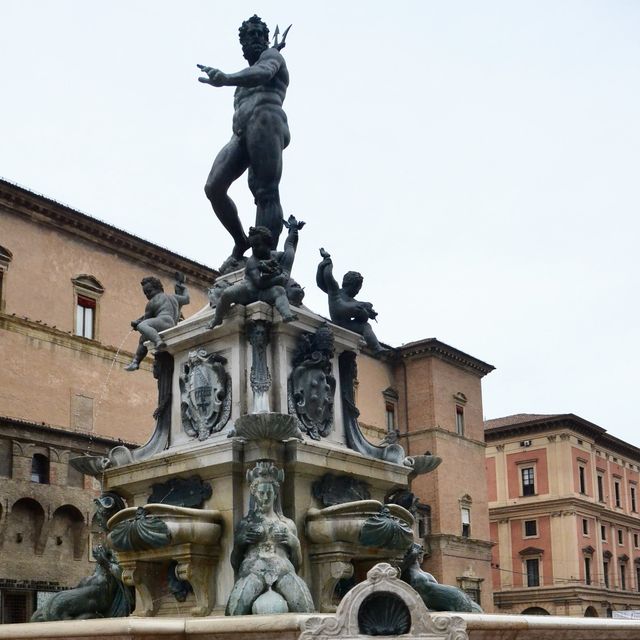意大利Bologna🎈 紅色之城