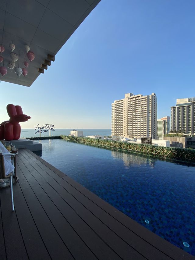 นอนชิวๆดูพระอาทิตย์ตกที่Mytt Beach Hotel