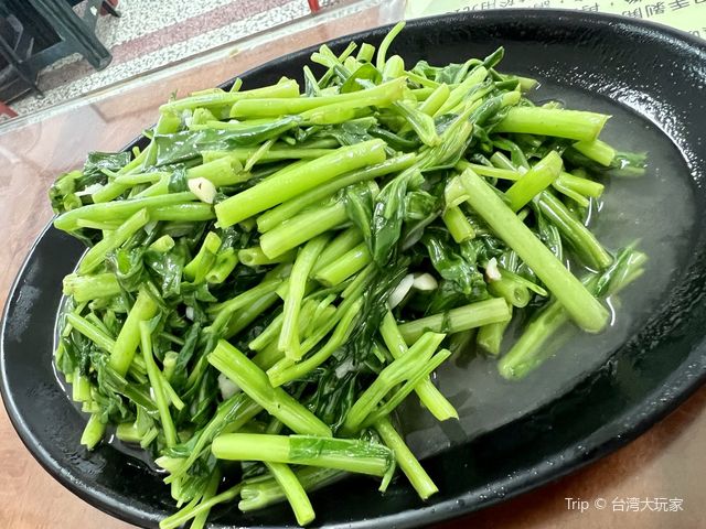 墾丁大街平價熱炒推薦｜巷子內海鮮、合菜、熱炒